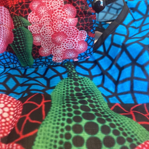 LAST 1- YAYOI KUSAMA LARGE COLORFUL SHOPPER BAG - Picture 10 of 11